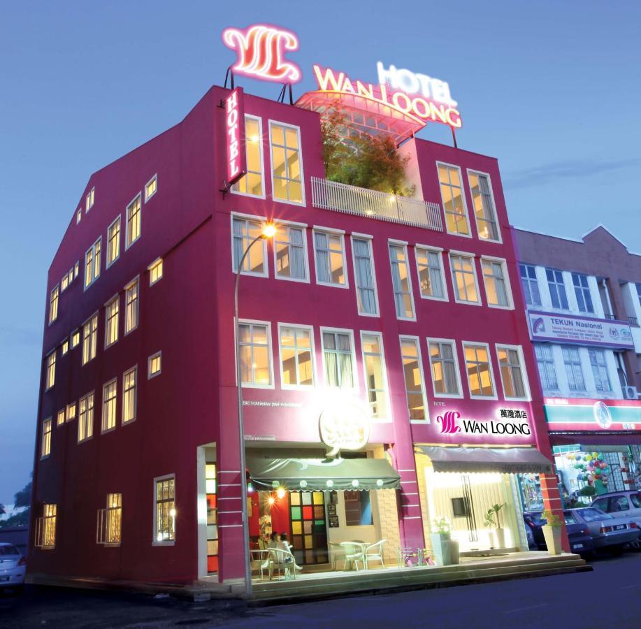 Wan Loong Hotel Pontian Kecil Exteriör bild
